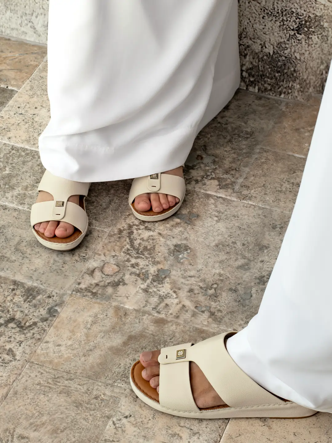 Kids Genuine Calf Leather slippers In Textured Finish